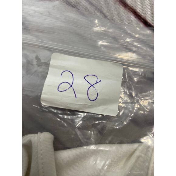 Catherines Tank Womens 1X 18/20W White Sleeveless Scoop Neck Stretch Bust Darts - Picture 9 of 10